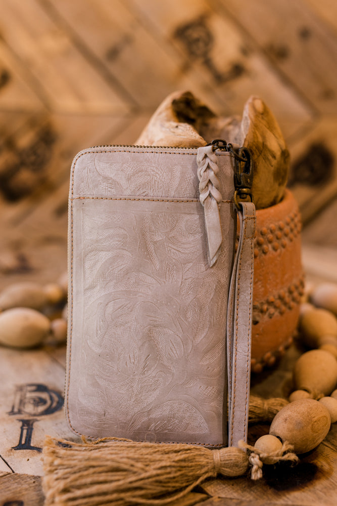 Mathis Tooled Leather Organized Wristlet [Bone]